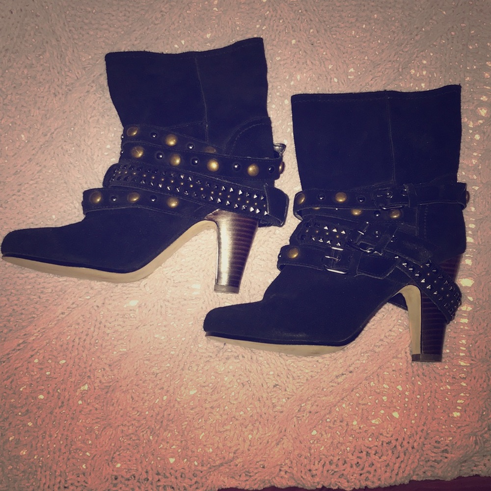 Dolce Vita black studded boots!